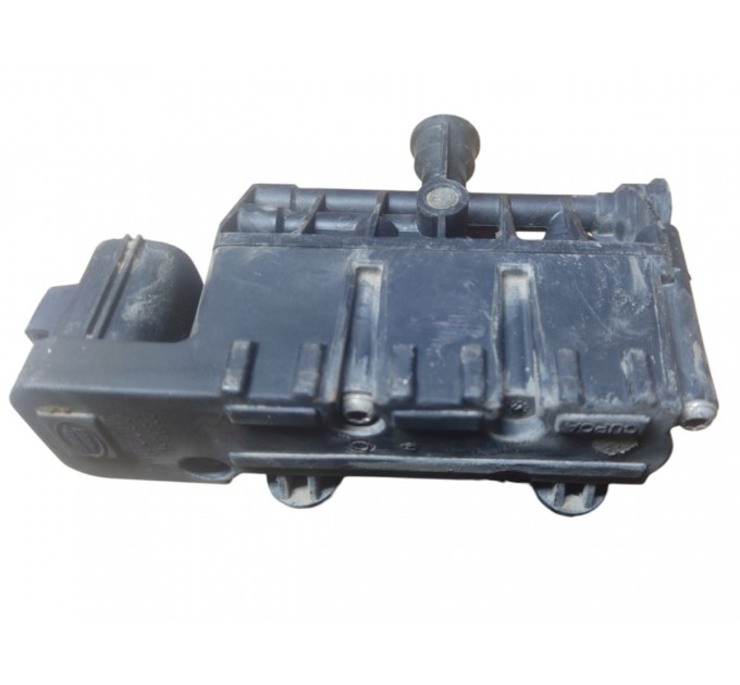 Задний блок клапанов пневмоподески Range Rover Sport L320 2004-2013 RVH000055