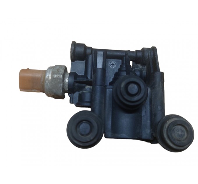 Блок клапанов пневмоподвески центральный Range Rover Sport L320 2004-2013 RVH000046
