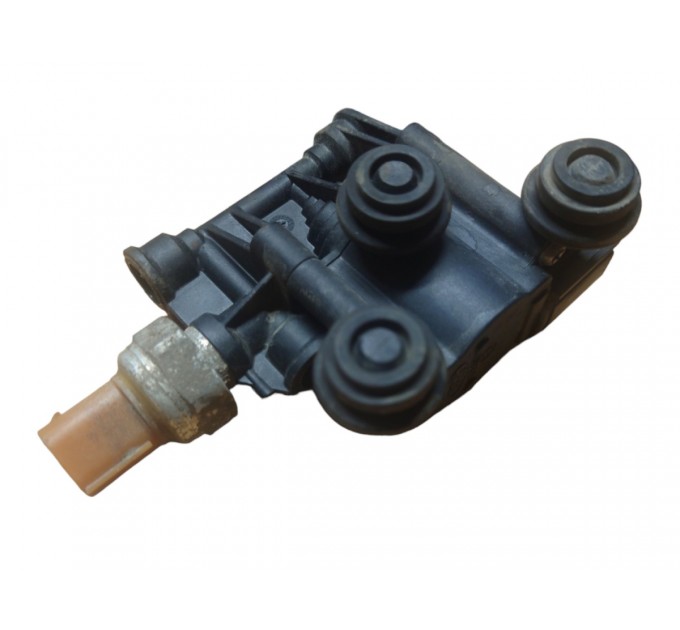 Блок клапанов пневмоподвески центральный Range Rover Sport L320 2004-2013 RVH000046