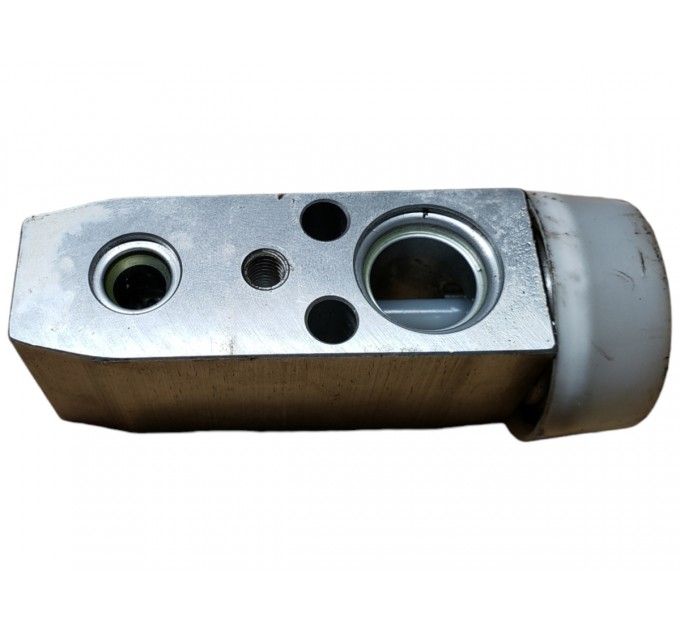 Клапан кондиционера Hyundai Sonata NF 2004-2009 976263K000