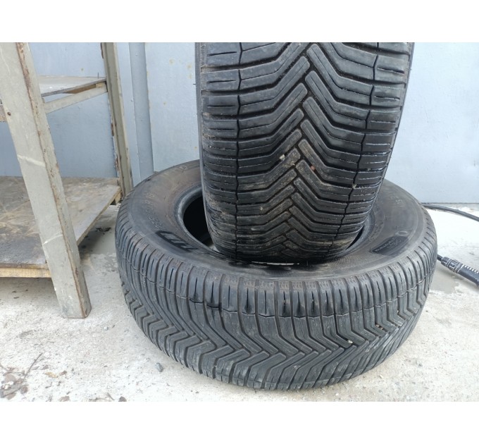Пара всесезонной резины Michelin Crossclimate SUV 235 60 R16 104V Остаток 5мм