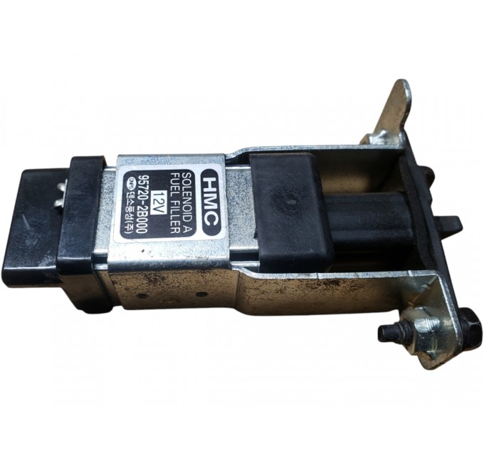 Замок лючка бака Hyundai Santa-Fe 2 2006-2012 957202B000