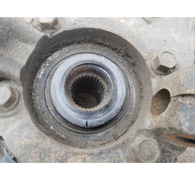 Цапфа кулак поворотный передний правый в сборе Hyundai Santa-Fe 2 2006-2012 517162B050