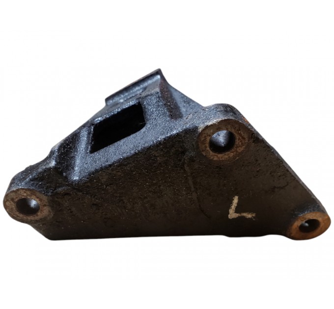 Кронштейн двигателя левый Suzuki Grand Vitara 2006-2010 1165167J00
