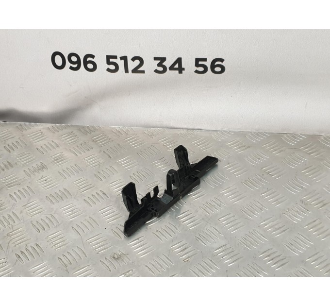 накладка замка капота MAZDA CX-7 2,3 (2006-2012) GJ8A56627