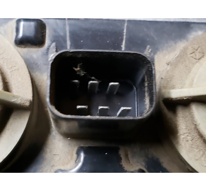 Фонарь задний правый Jeep Grand Cherokee WJ 1998-2004 55155142AC