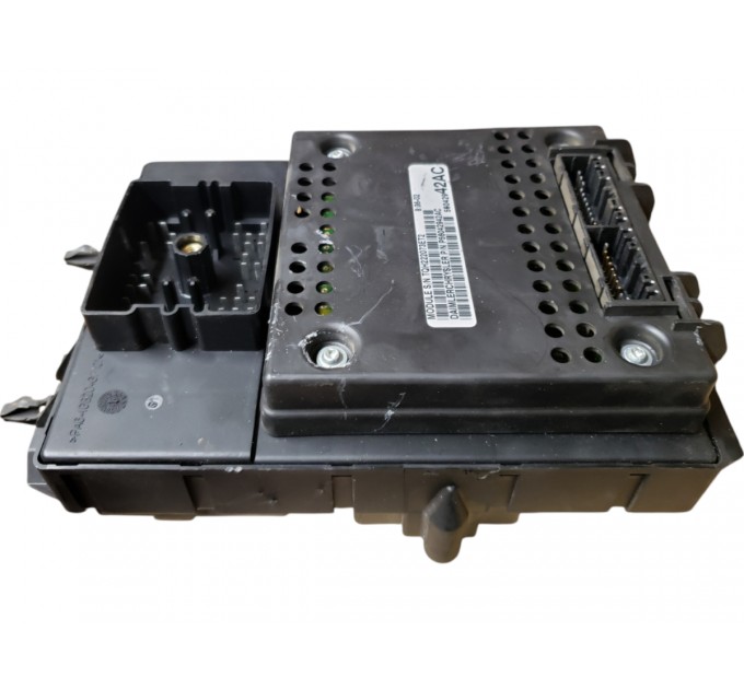 Блок предохранителей Jeep Grand Cherokee WJ 1998-2004 56042942AC