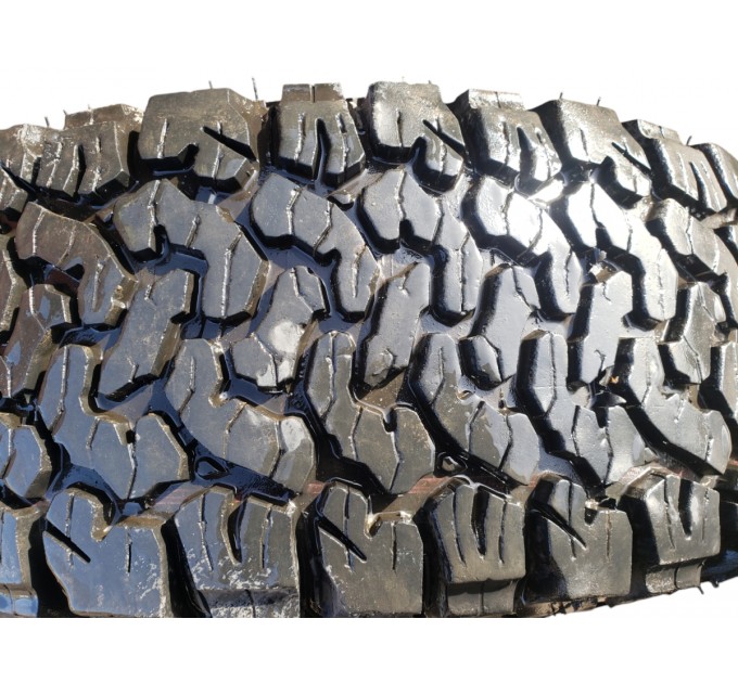 Комплект грязевой резины 2 хороших 2 плохих Gepard Silica 235/65 R17 104R