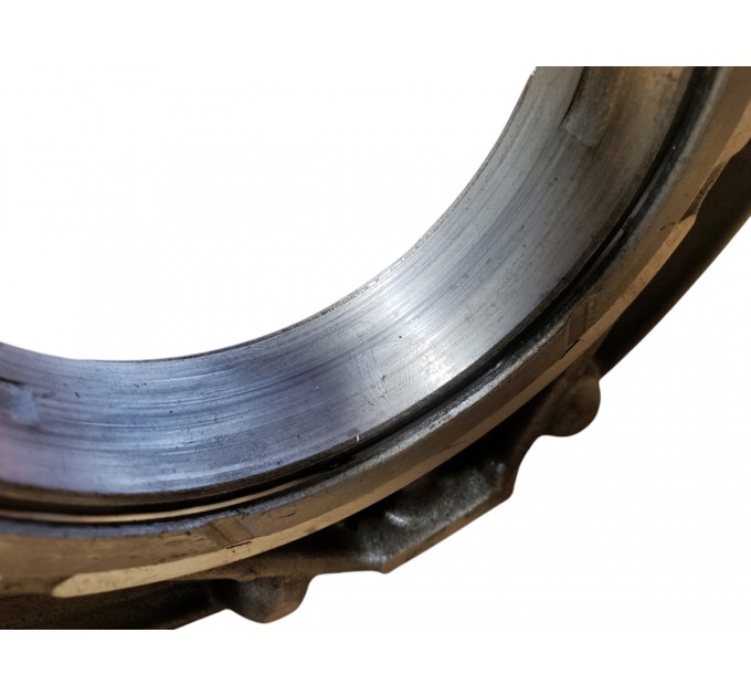 Опора коренного вкладыша коленвала Jeep Grand Cherokee WJ 3.1D 1998-2004 5014975AA