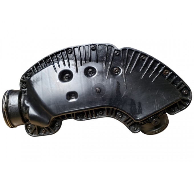 Резонатор воздушного фильтра Jeep Grand Cherokee WK 3.0D 2005-2010 A6421401487