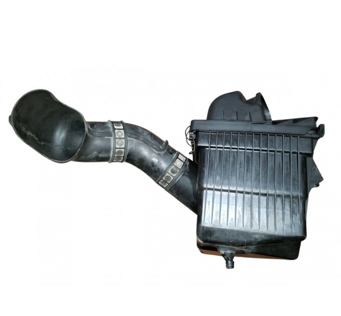 Корпус воздушгого фильтра 3.0crdi jeep grand cherokee wk 2005-2010  53013803AC