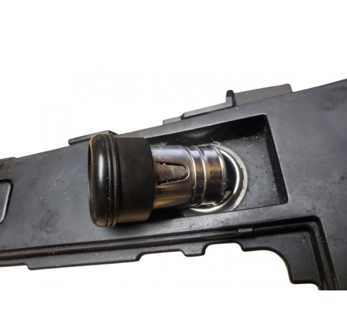 Панель консоли с прикуривателями Suzuki Grand Vitara 2005-2015 7581265J10
