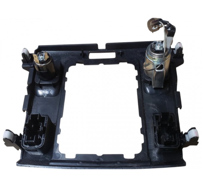 Панель консоли с прикуривателями Suzuki Grand Vitara 2005-2015 7581265J10