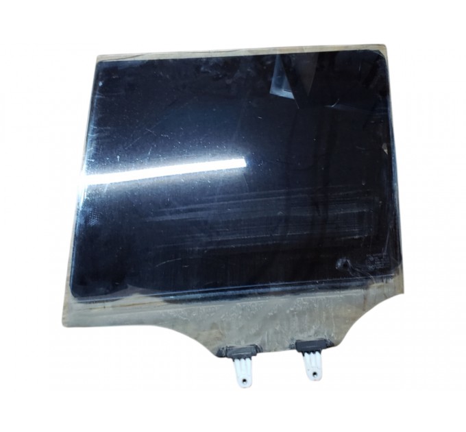 Стекло двери задней левой Suzuki Grand Vitara 2005-2015 8450465J00