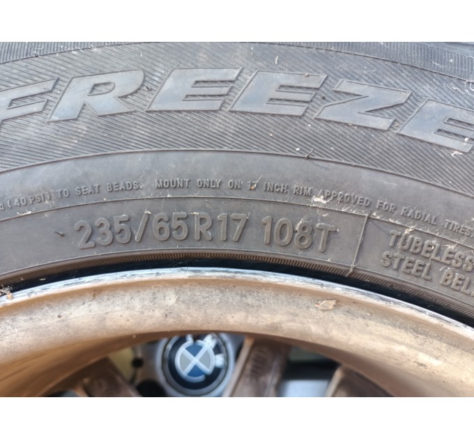 Комплект колёсных дисков с зимней резиной 235/65 R17 BMW X5 E53 SEH2IS40