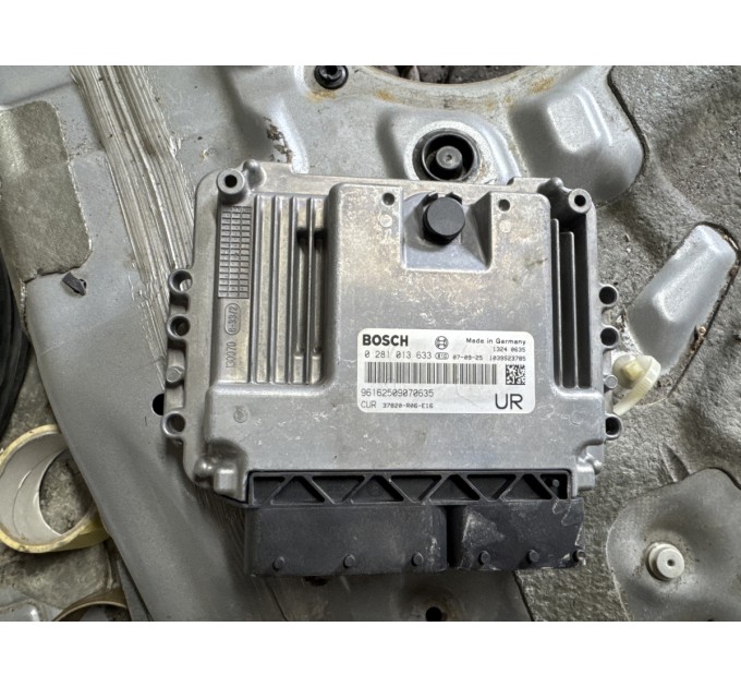 Блок управления двигателем Honda CR-V 3 2.2cdti 2006-2012 37820R07E12
