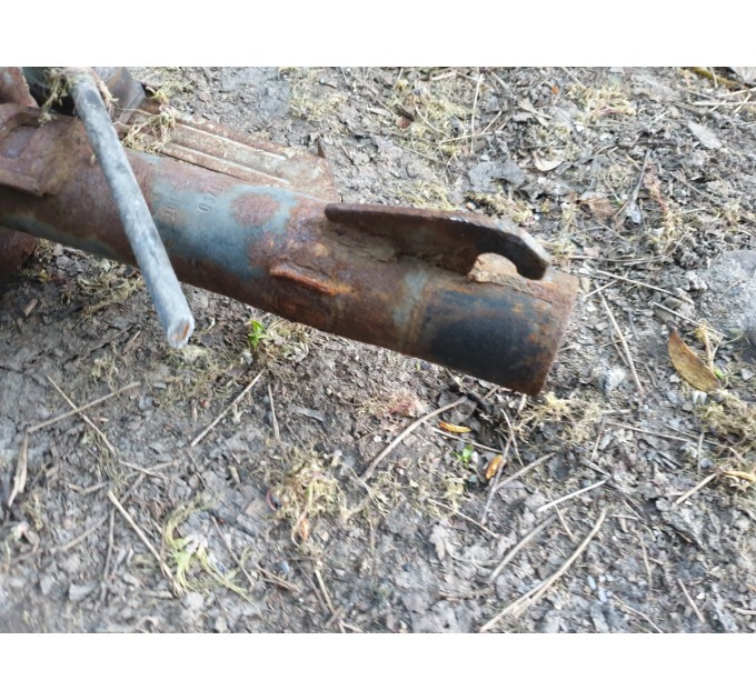 Стойка передняя левая в сборе Ford Fiesta MK5 1.3 2002-2008 1329536