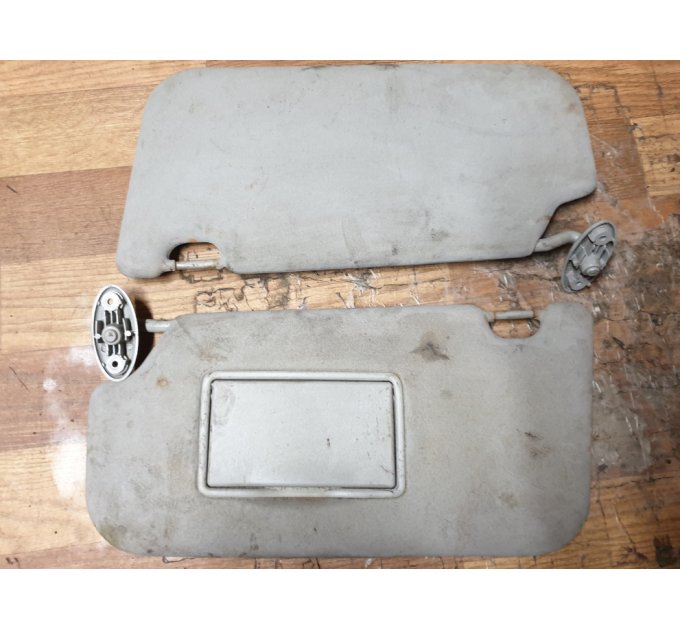 Пара солнцезащитных козырьков Ford Fiesta MK5 1.3 2002-2008 1624475
