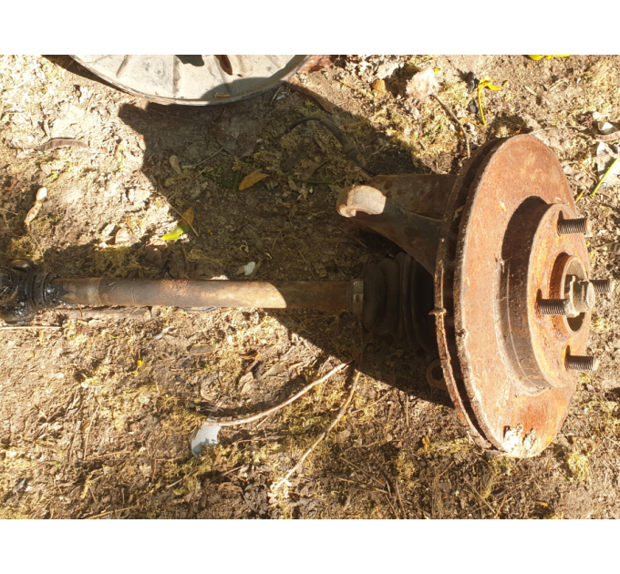 Цапфа передняя правая Ford Fiesta MK5 1.3 2002-2008 1474306