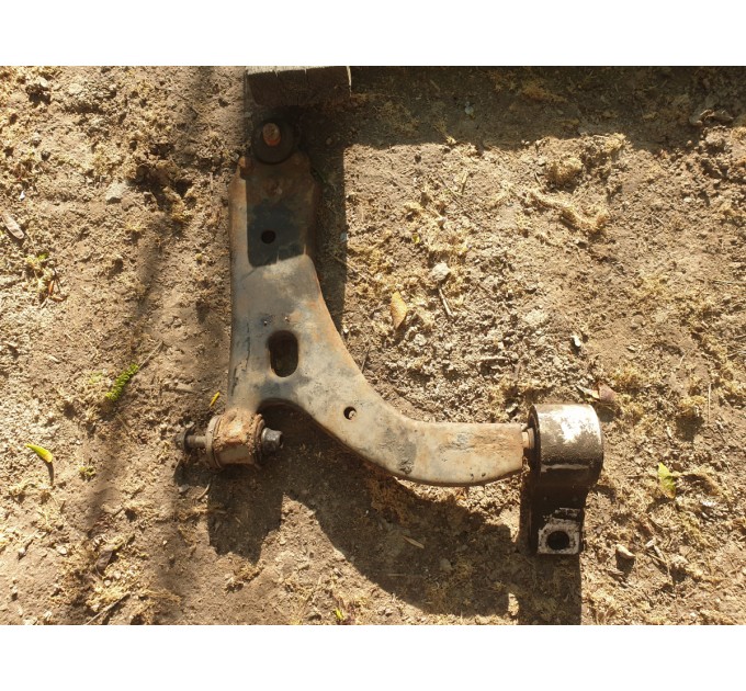 Рычаг передний левый Ford Fiesta MK5 1.3 2002-2008 1436170