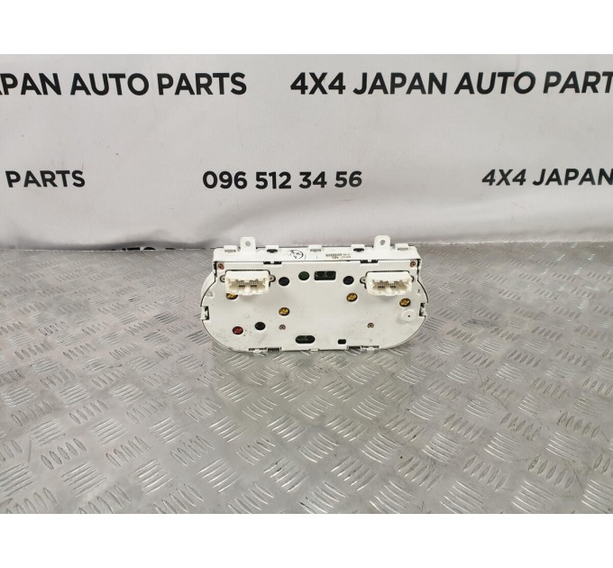Панель приборов Mitsubishi outlander 2,4 (2003-2008) 769316420