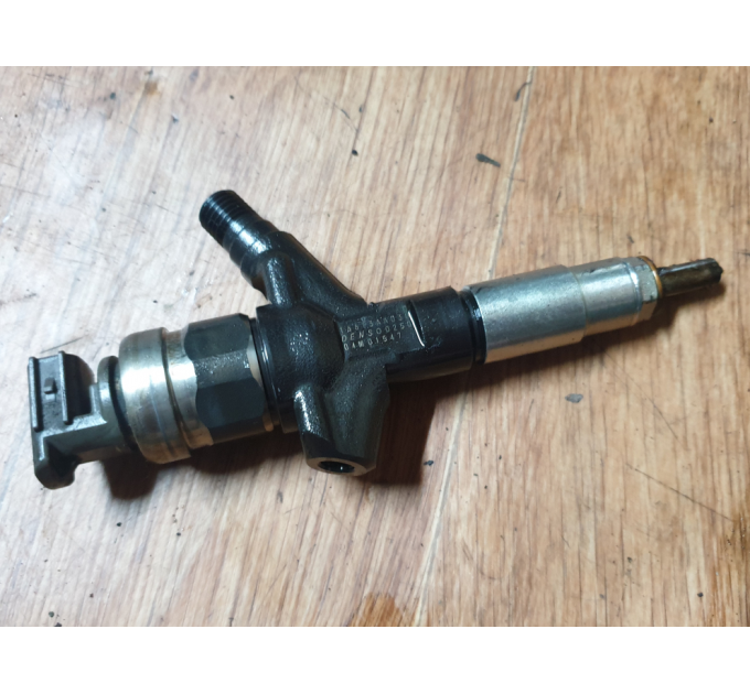 Форсунка Subaru Forester SH 2.0d 2008-2013 16613AA030