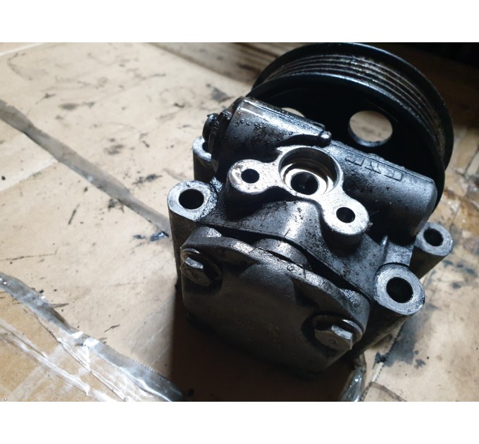 Насос гидроусилителя руля Ford Fiesta MK5 1.3 2002-2008 1406468