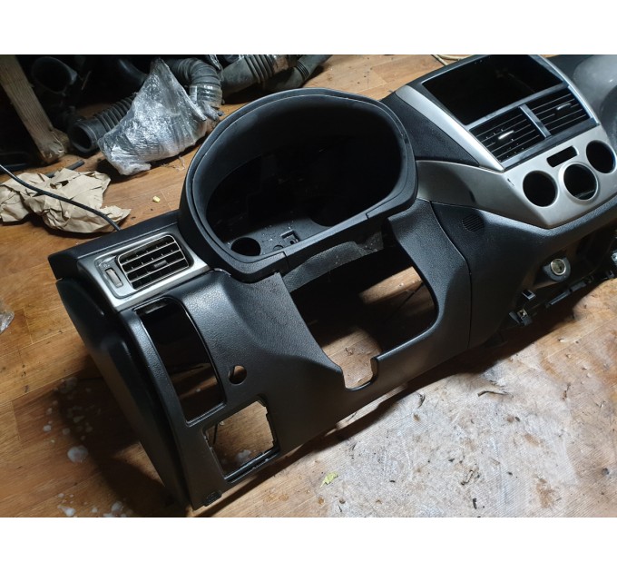 Торпедо Subaru Forester SH 2.0D 2008-2013 66226FG000