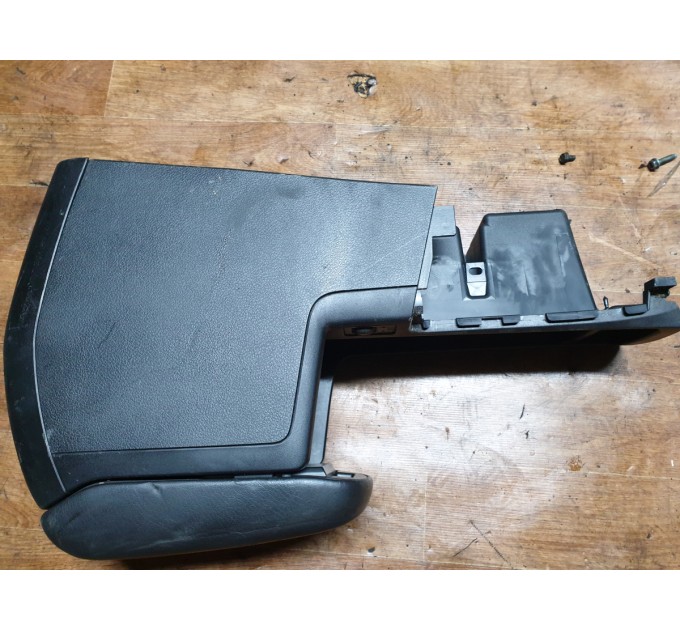 Центральная консоль в сборе Subaru Forester SH 2.0D 2008-2013 92132SC110JC
