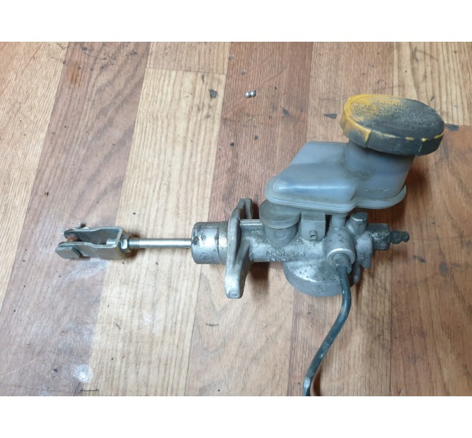 Главный цилиндр сцепления Subaru Forester SH 2.0d 2008-2013 37230SC030