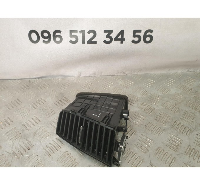 Дефлектор торпеди центр правий Hyundai Santa Fe (2006-2012) 974202B000