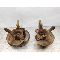 Кулак поворотный передний левый голый Mitsubushi Space STAR 1.8 (1998-2003) MR297237