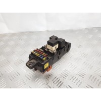 Блок предохранителей салона Mitsubushi Space STAR 1.8 (1998-2003) MR318826 Блок предохранителей салона Mitsubushi Space STAR 1.8 (1998-2003) MR318826