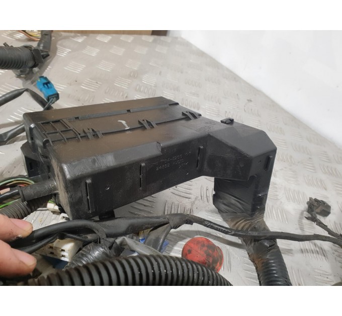 Блок запобіжників Nissan Almera N16 2000-2006 243505M310