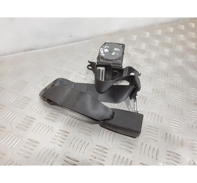 Ремень безопасности середний Nissan Almera N16 2000-2006 C7021G0634