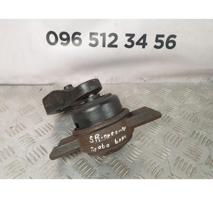 подушка двигуна права Hyundai Santa Fe (2006-2012) 218102P100