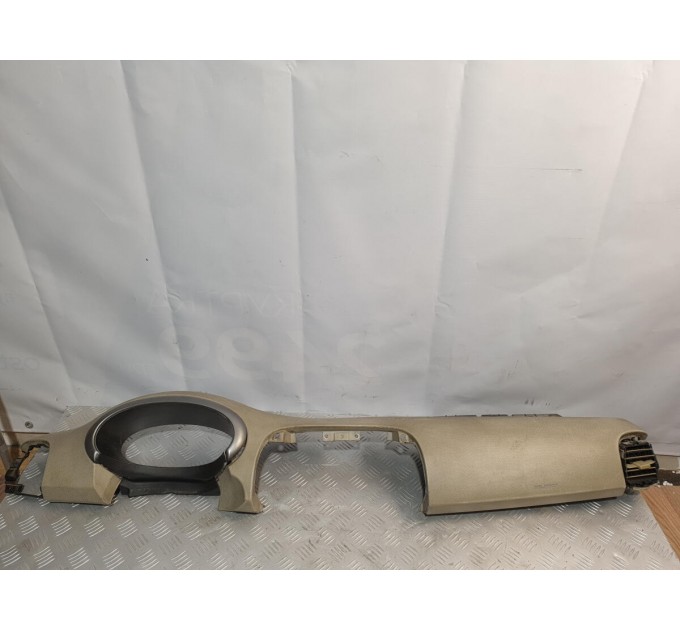 Центральна панель торпедо NISSAN MICRA K12 (2002-2010) 68213AX710
