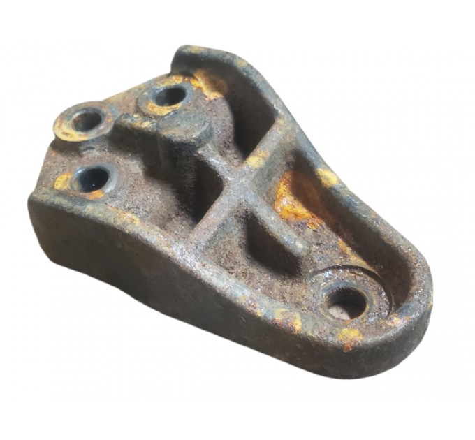 кронштейн подушки правого двигуна Hyundai Santa Fe (2006-2012) 218252B100