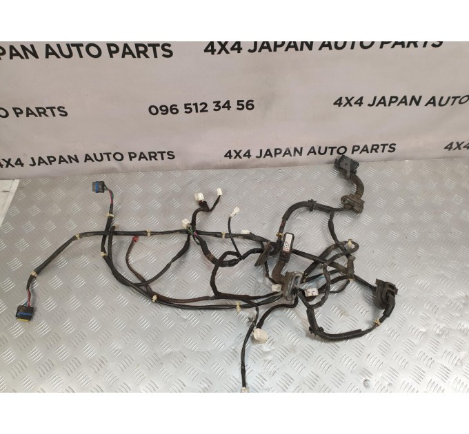 проводка дверей передня права NISSAN MURANO Z50 (2003-2008) 24124CB806