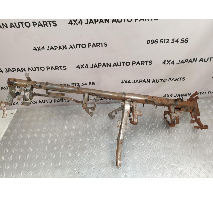 підсилювач під торпедо NISSAN MURANO Z50 (2003-2008) 67870CC20A