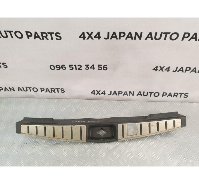 накладка поріжка багажника NISSAN MURANO Z50 (2003-2008) 84992CA002