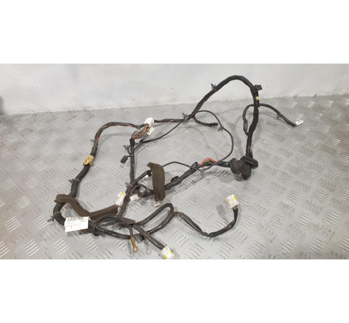 Проводка багажной  двери  Primera p12 (2002-2007) Nissan primera p12 (2001 - 2007) 24051AV001