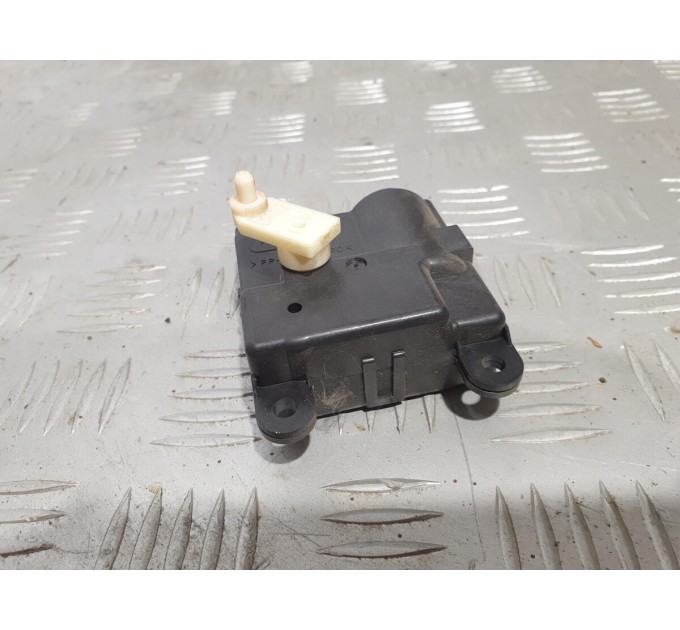 моторчик заслінки пічки Primera p12 (2002-2007) Nissan primera p12 (2001 - 2007) 3C27030850