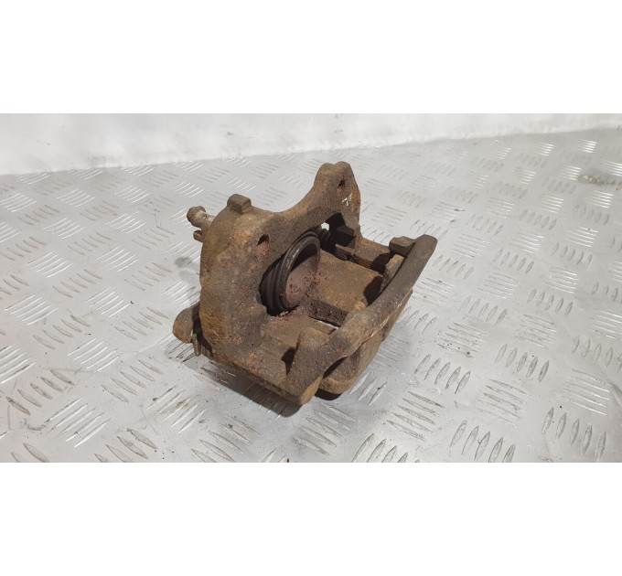 Суппорт передний правый для nissan primera p12 1.8 (2002-2007) Nissan primera p12 (2001 - 2007) 410014U100