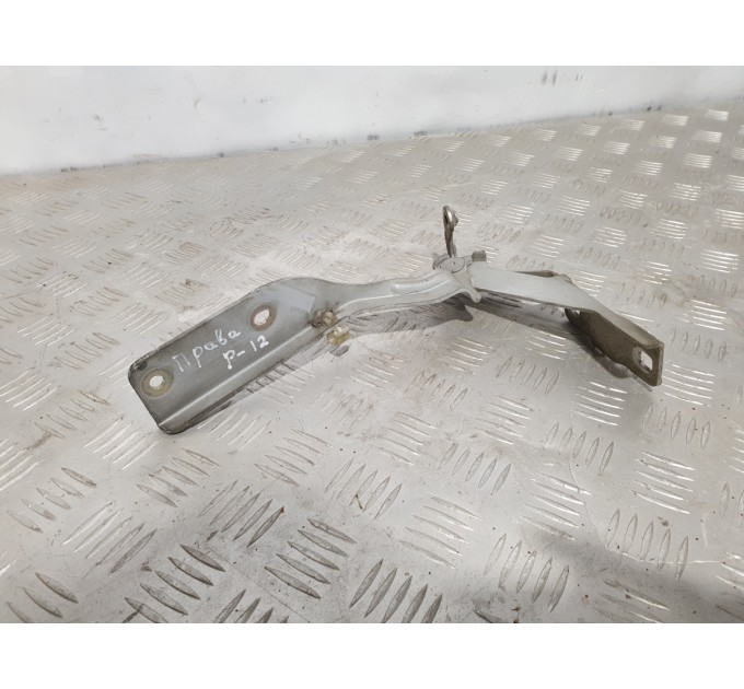 петля капота права Primera p12 (2002-2007) Nissan primera p12 (2001 - 2007) 65400AV630