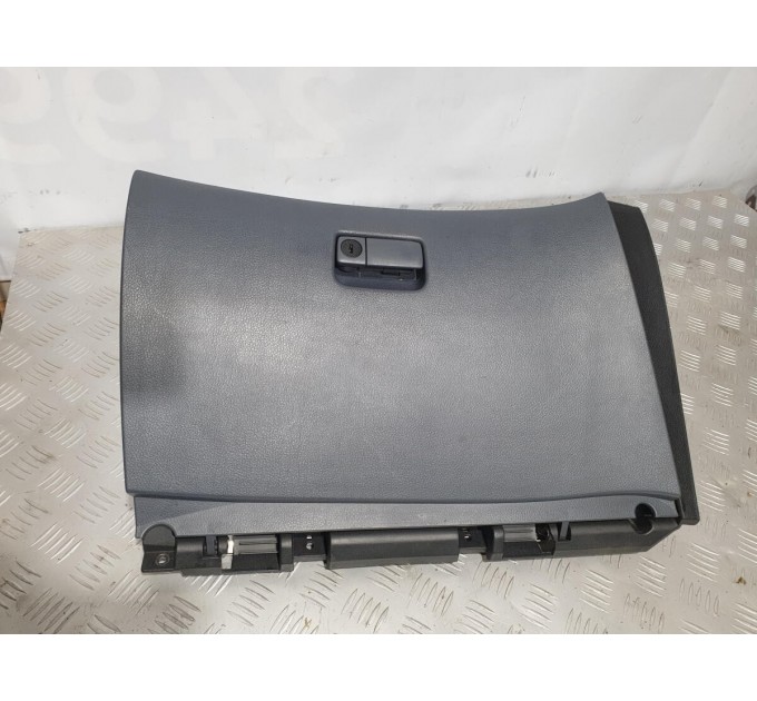 Корпус бардачка торпедо Primera p12 (2002-2007) Nissan primera p12 (2001 - 2007) 68520AV600