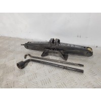 домкрат ориг.с ключом Primera p12 (2002-2007) Nissan primera p12 (2001 - 2007) 99550AV700 домкрат ориг.с ключом Primera p12 (2002-2007) Nissan primera p12 (2001 - 2007) 99550AV700