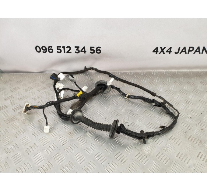 проводка двери передней правой Nissan Qashqai 1.5 (2006-2013)  24124JD03C