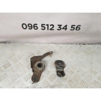 кронштей радиатора верхний правый NISSAN X-TRAIL T30 (2002-2008) 215438H300