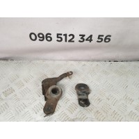 кронштей радиатора верхний левый NISSAN X-TRAIL T30 (2002-2008) 215438H610